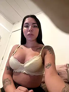 melanysophie online show from November 13, 2025, 6:45 pm