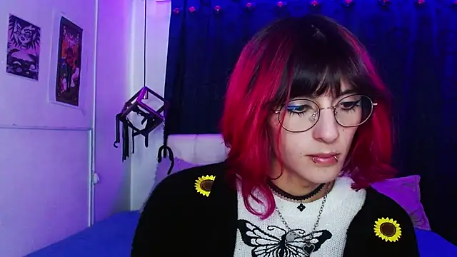 goth minerva online show from November 9, 2025, 1:26 pm