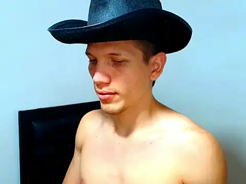 Snapshot of kevinkewman chatting on April 1, 2026, 1:41 pm kevinkewman online show from April 1, 2026, 1:41 pm