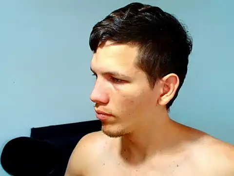 Snapshot of kevinkewman chatting on April 15, 2026, 12:53 pm kevinkewman online show from April 15, 2026, 12:53 pm