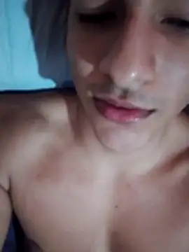 Snapshot of Danieloff chatting on November 9, 2025, 5:28 pm Danieloff online show from November 9, 2025, 5:28 pm