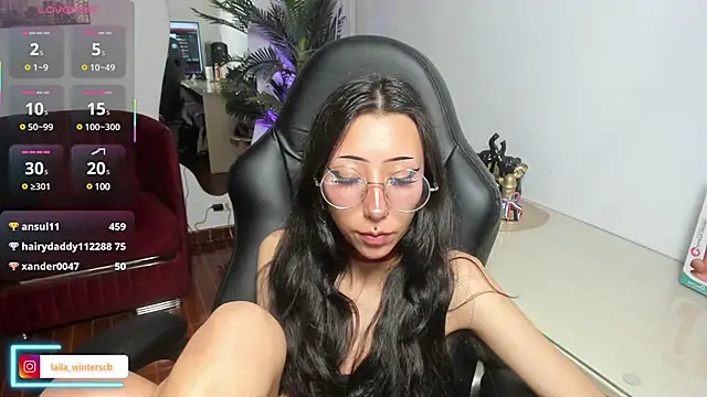 Laila Angels online show from March 20, 2025, 8:20 am