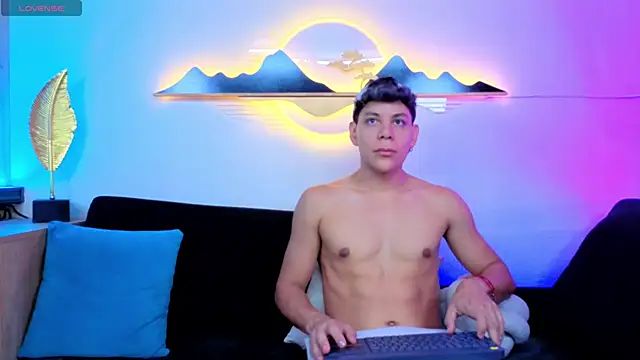 Snapshot of Almiboys chatting on February 9, 2026, 12:41 am Almiboys online show from February 9, 2026, 12:41 am