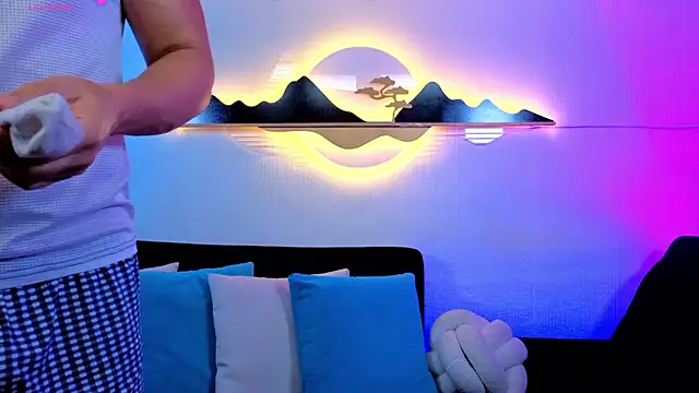 Snapshot of Almiboys chatting on February 2, 2026, 1:37 am Almiboys online show from February 2, 2026, 1:37 am