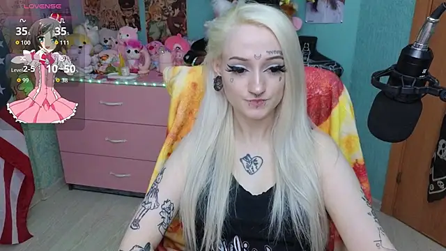 Snapshot of Manuela_unicorn chatting on May 17, 2026, 8:53 pm Manuela unicorn online show from May 17, 2026, 8:53 pm