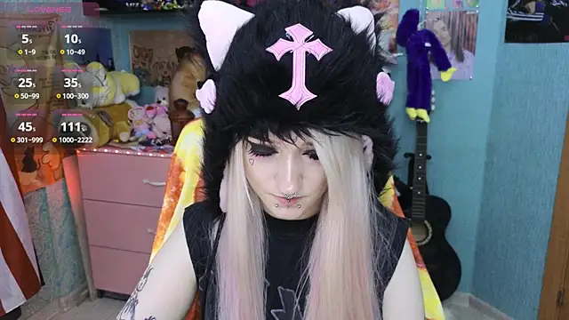 Manuela unicorn online show from November 14, 2025, 8:34 pm