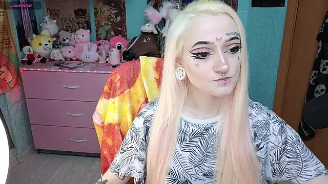 Snapshot of Manuela_unicorn chatting on March 3, 2026, 8:27 pm Manuela unicorn online show from March 3, 2026, 8:27 pm