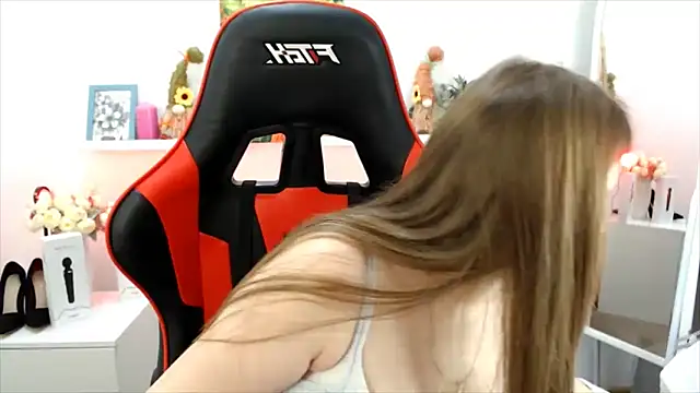 Snapshot of Lucky_Lana chatting on March 20, 2026, 3:29 am Lucky Lana online show from March 20, 2026, 3:29 am