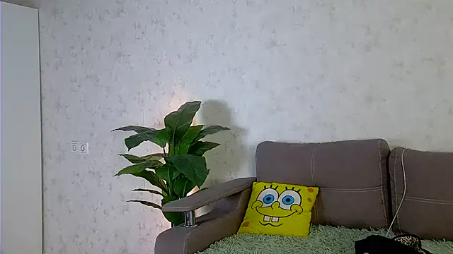 AshleyD  online show from December 14, 2025, 2:40 am