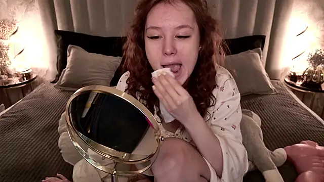 CarolineTenders online show from April 1, 2026, 1:19 am