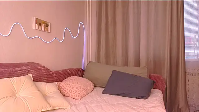 Lilo Sims online show from September 20, 2025, 1:54 am