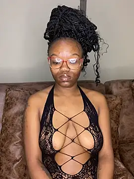 Snapshot of YummyMelanin117 chatting on February 11, 2026, 11:15 pm YummyMelanin117 online show from February 11, 2026, 11:15 pm