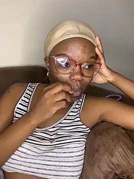 Snapshot of YummyMelanin117 chatting on February 26, 2026, 1:16 am YummyMelanin117 online show from February 26, 2026, 1:16 am