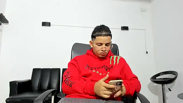 samxx muscle online show from March 30, 2026, 7:32 am