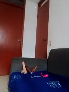 dulcewitch online show from November 12, 2025, 12:42 pm