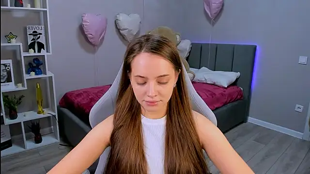 MelanieAlves online show from March 25, 2026, 2:49 pm