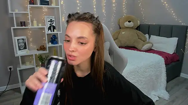 Snapshot of MelanieAlves chatting on February 11, 2026, 12:38 pm MelanieAlves online show from February 11, 2026, 12:38 pm