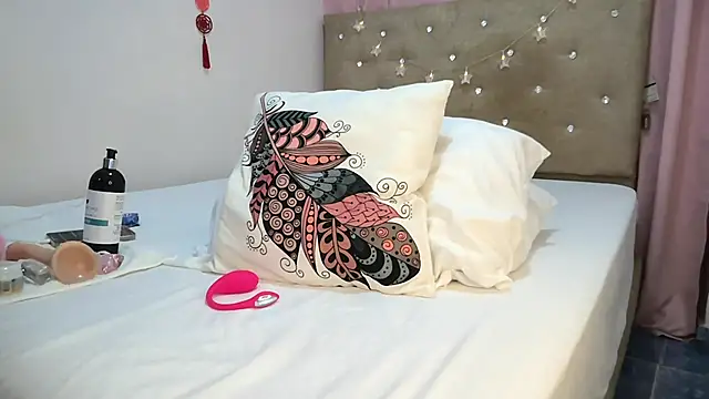 sofia8428 online show from March 30, 2026, 12:23 am