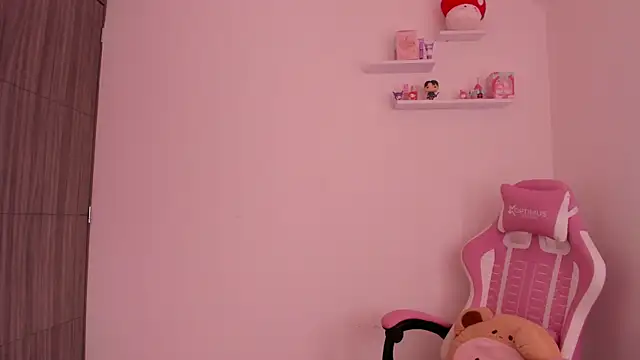 ImBunnyNova online show from January 6, 2026, 1:59 pm