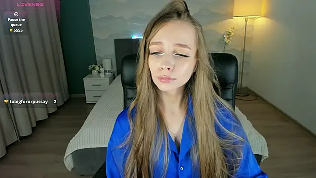 Amy Waynee online show from September 22, 2025, 6:36 pm