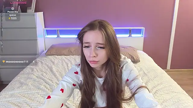 Amy Waynee online show from March 22, 2025, 1:32 am