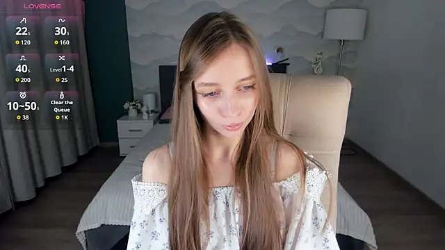 Amy Waynee online show from September 10, 2025, 8:08 pm