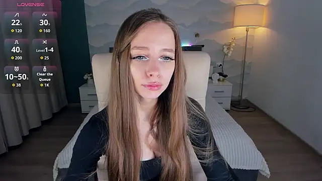 Amy Waynee online show from September 15, 2025, 10:32 pm