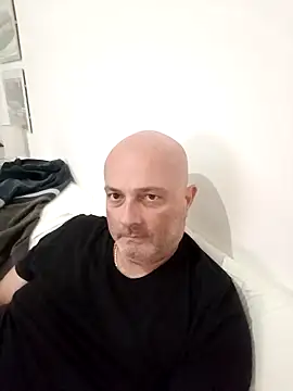 Alexis Bull online show from October 24, 2025, 1:10 pm