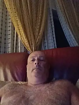 Alexis Bull online show from July 26, 2026, 10:27 pm