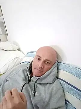 Alexis Bull online show from November 24, 2025, 1:55 pm