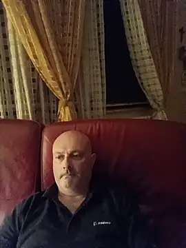 Alexis Bull online show from June 25, 2026, 11:54 pm