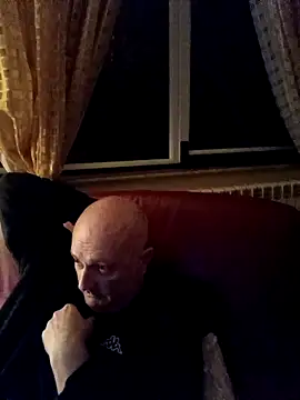 Alexis Bull online show from March 29, 2026, 9:27 pm