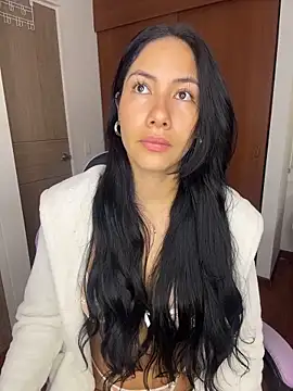 ArianaReynoldss online show from March 6, 2026, 10:10 am