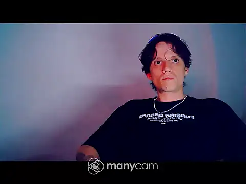 santihot089 online show from May 13, 2026, 1:23 am