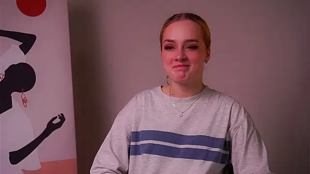 Snapshot of EllwynaGrindell chatting on March 20, 2025, 11:49 am EllwynaGrindell online show from March 20, 2025, 11:49 am