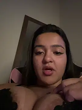 Snapshot of Manu_2002_ chatting on February 13, 2026, 2:11 am Manu 2002 online show from February 13, 2026, 2:11 am