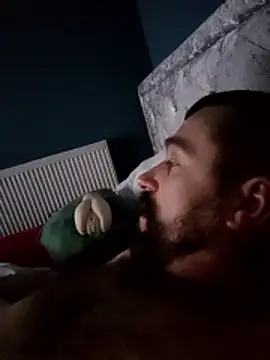 lucka1234 online show from April 20, 2026, 10:11 pm