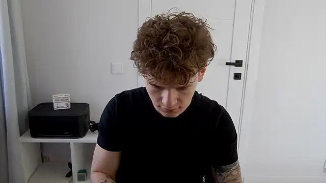 DanyDavis online show from April 2, 2026, 9:27 am