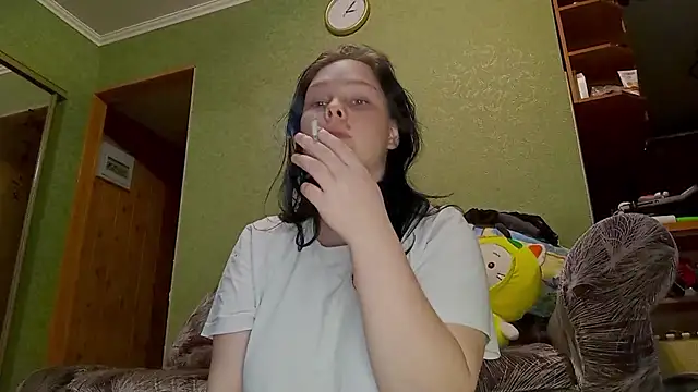 SweetPiggyx online show from April 18, 2026, 5:59 pm