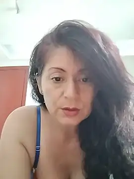 lunadicty online show from June 4, 2026, 9:41 pm