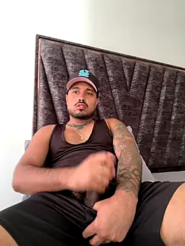 PapiStan online show from September 13, 2025, 8:31 pm