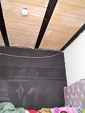 Cerecitaa02  online show from October 23, 2025, 11:09 am