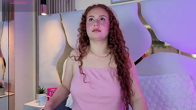 Snapshot of AmmberJones chatting on October 8, 2025, 1:23 pm AmmberJones online show from October 8, 2025, 1:23 pm