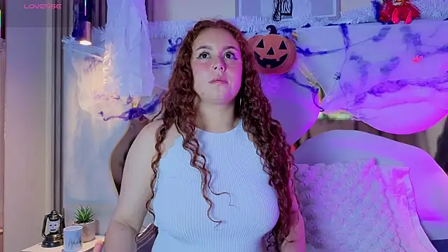 Snapshot of AmmberJones chatting on October 27, 2025, 12:39 pm AmmberJones online show from October 27, 2025, 12:39 pm