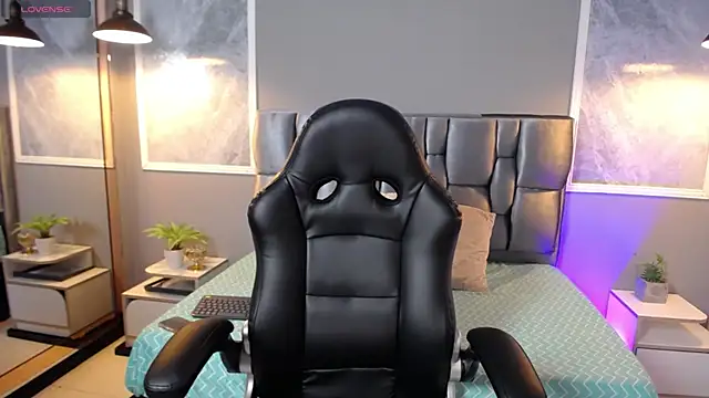 Snapshot of AmmberJones chatting on March 23, 2025, 4:05 am AmmberJones online show from March 23, 2025, 4:05 am