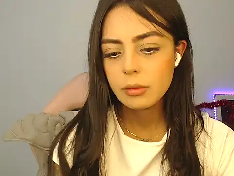 Snapshot of Sweetcandy18_Little chatting on September 28, 2025, 12:28 am Sweetcandy18 Little online show from September 28, 2025, 12:28 am