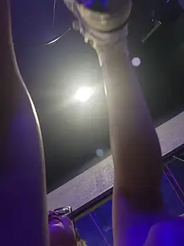 Snapshot of Pretty_roxxyy chatting on February 13, 2026, 11:21 am Pretty roxxyy online show from February 13, 2026, 11:21 am