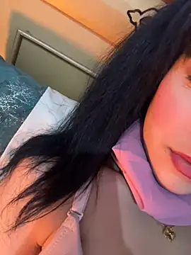 Snapshot of QueenLujaine chatting on March 3, 2026, 8:49 pm QueenLujaine online show from March 3, 2026, 8:49 pm