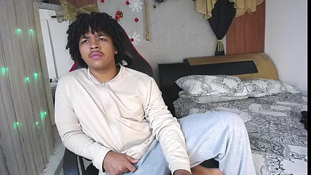 Snapshot of black_king_241 chatting on January 15, 2026, 12:47 am black king 241 online show from January 15, 2026, 12:47 am