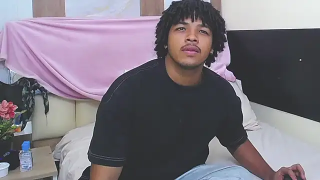 Snapshot of black_king_241 chatting on October 12, 2025, 4:47 am black king 241 online show from October 12, 2025, 4:47 am